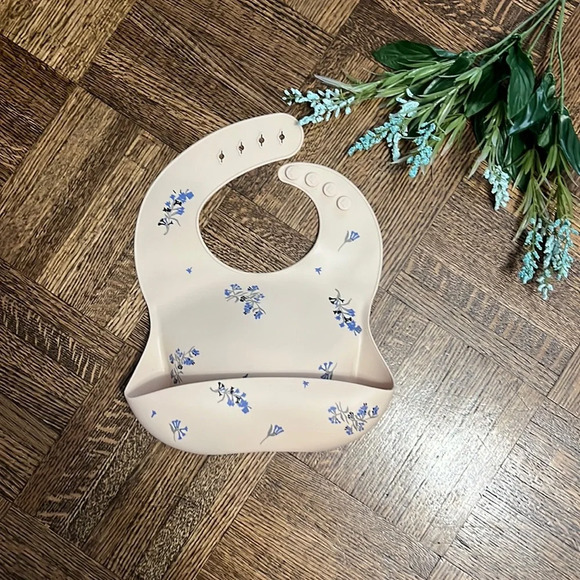Mushie Other - 🍭3/$20🍭 MUSHIE Bib